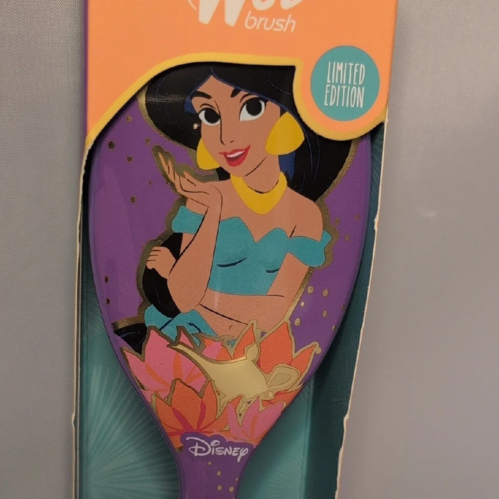 Disney Princess  Celebration Jasmine Wet Brush